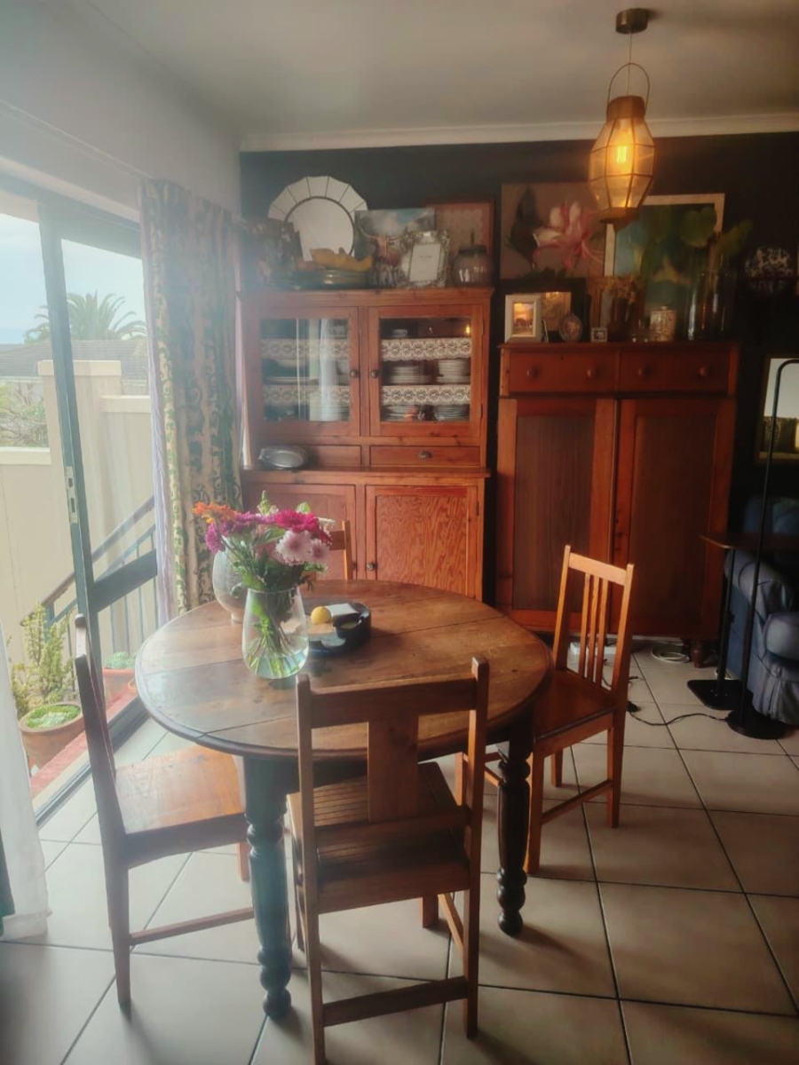 3 Bedroom Property for Sale in The Crest Western Cape